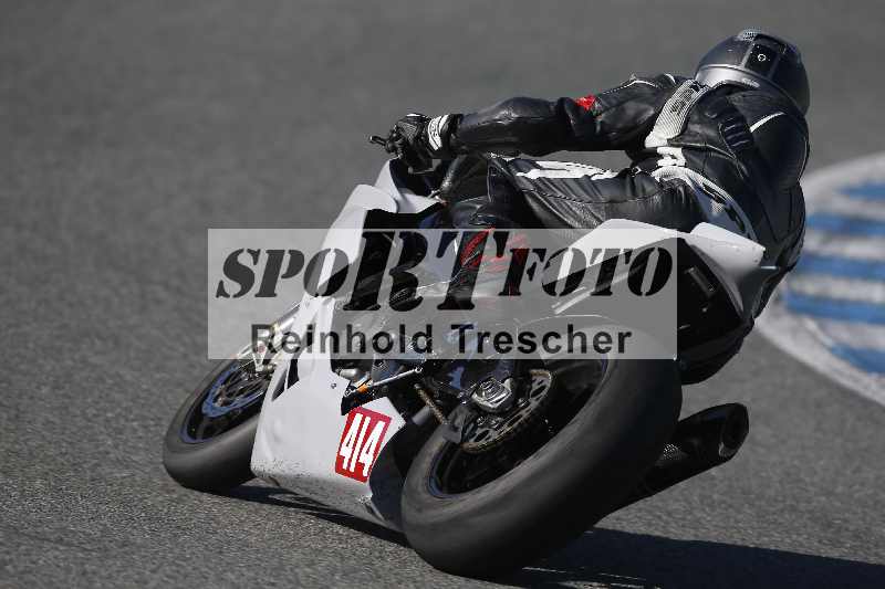 /Archiv-2024/02 29.01.-02.02.2024 Moto Center Thun Jerez/Gruppe gruen-green/414